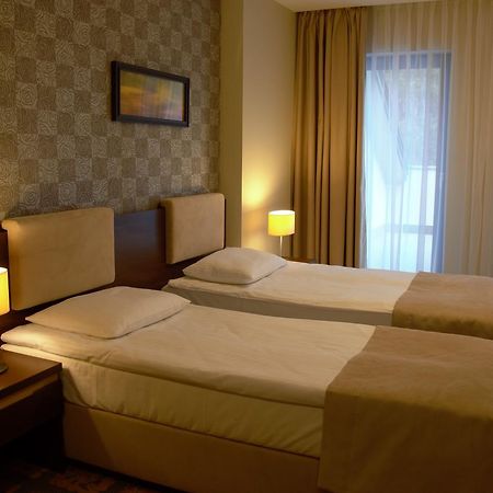 Hotel Via Baltica Łomża Extérieur photo