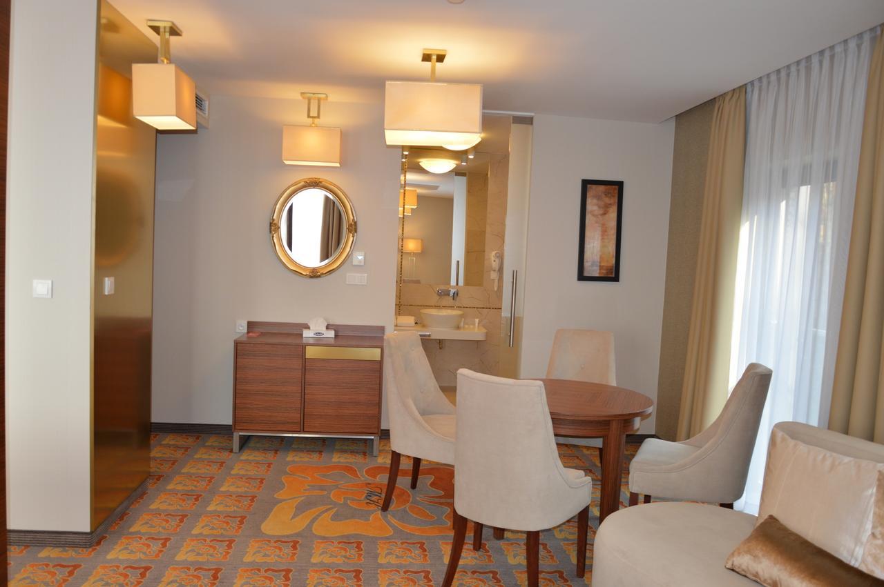 Hotel Via Baltica Łomża Extérieur photo