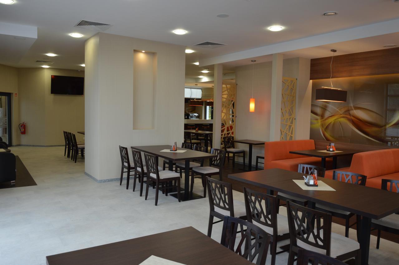 Hotel Via Baltica Łomża Extérieur photo